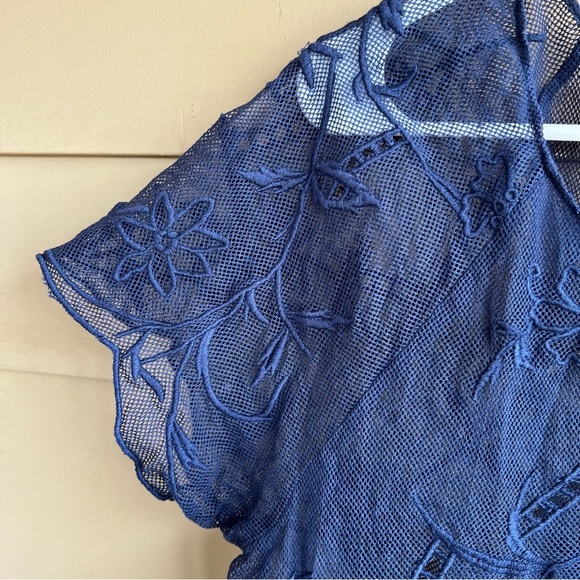 Anthropologie Vanessa Virginia Navy Sheer Lace Crop Top - Size L Boho - Picture 2 of 7